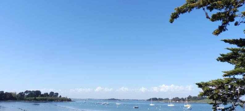 House in Brittany near Coastal Beaches图片