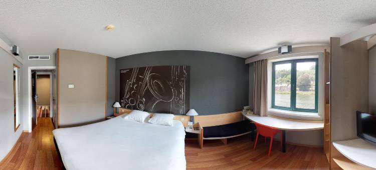 宜必思迪南中心酒店(Ibis Dinant Centre)图片