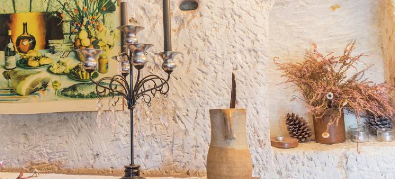 A cave house with a historic charm图片