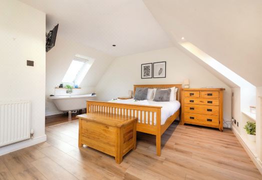 Joivy Inviting Flat Near Edinburgh Castle W/ Parking Hotel Overview