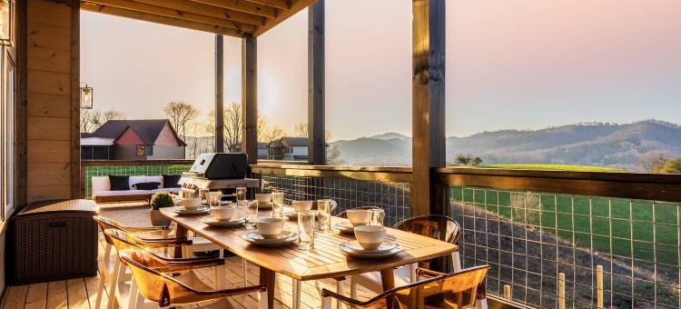 豪华四卧室小木屋(The Luxe 4 Bedroom Cabin)图片