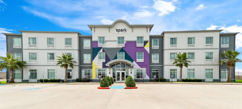 维多利亚戴斯酒店(Spark By Hilton Victoria)图片