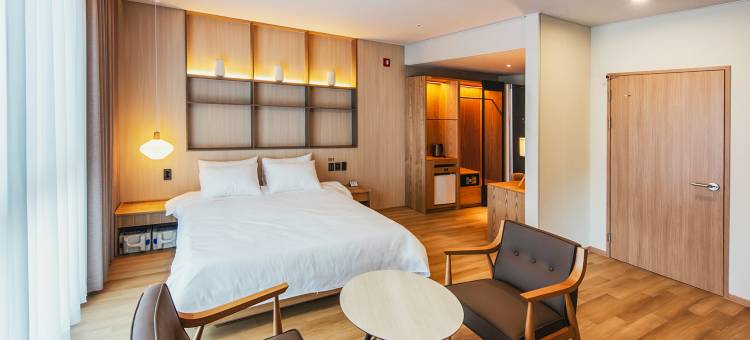 The Land Hotel Hayang Branch图片