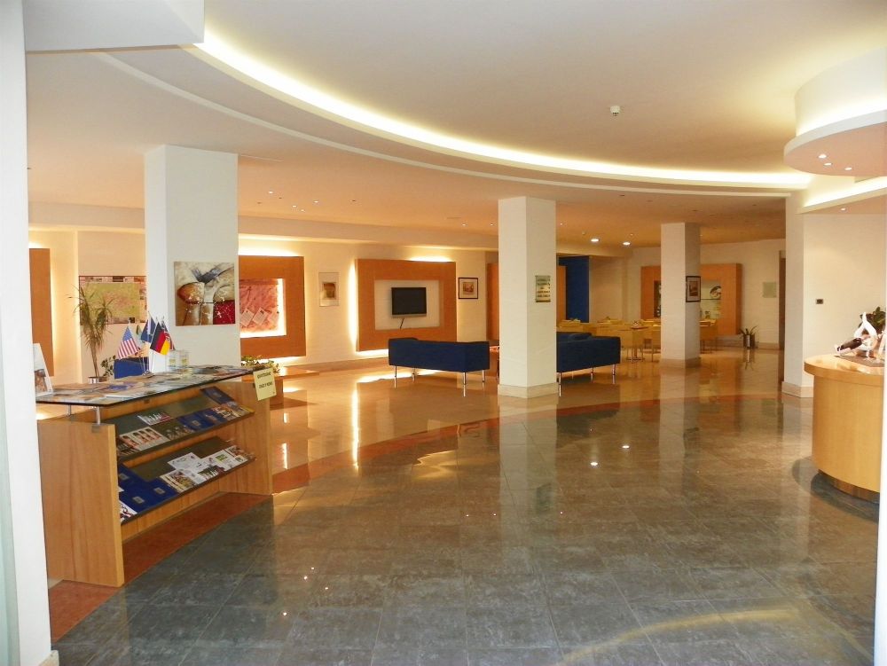 Hotel PlanetOver view