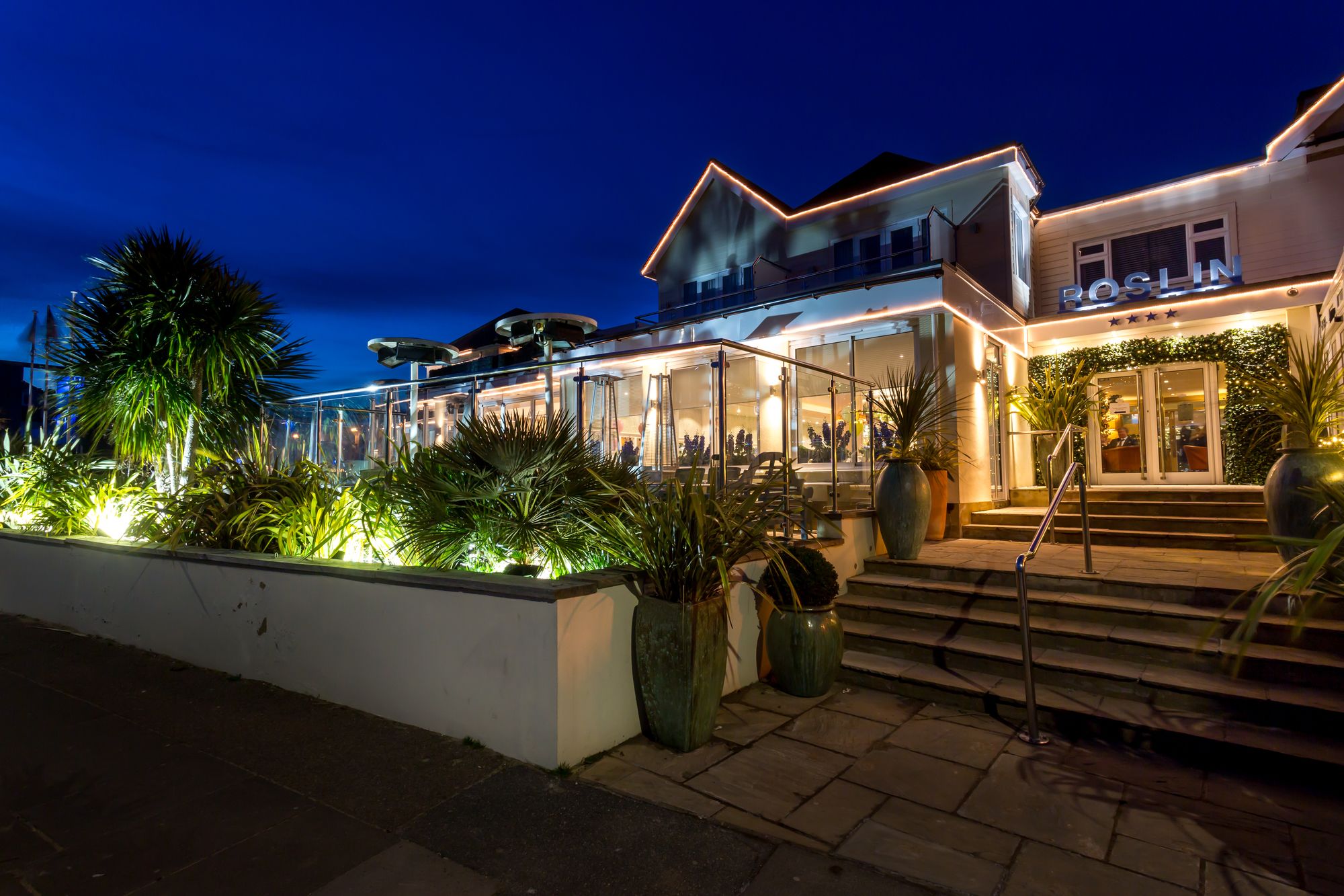 Roslin Beach HotelOver view