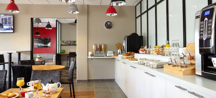 里昂东梅济约厄科尔斯博体育场基里亚德酒店(Kyriad Lyon Est - Stadium - Eurexpo)图片