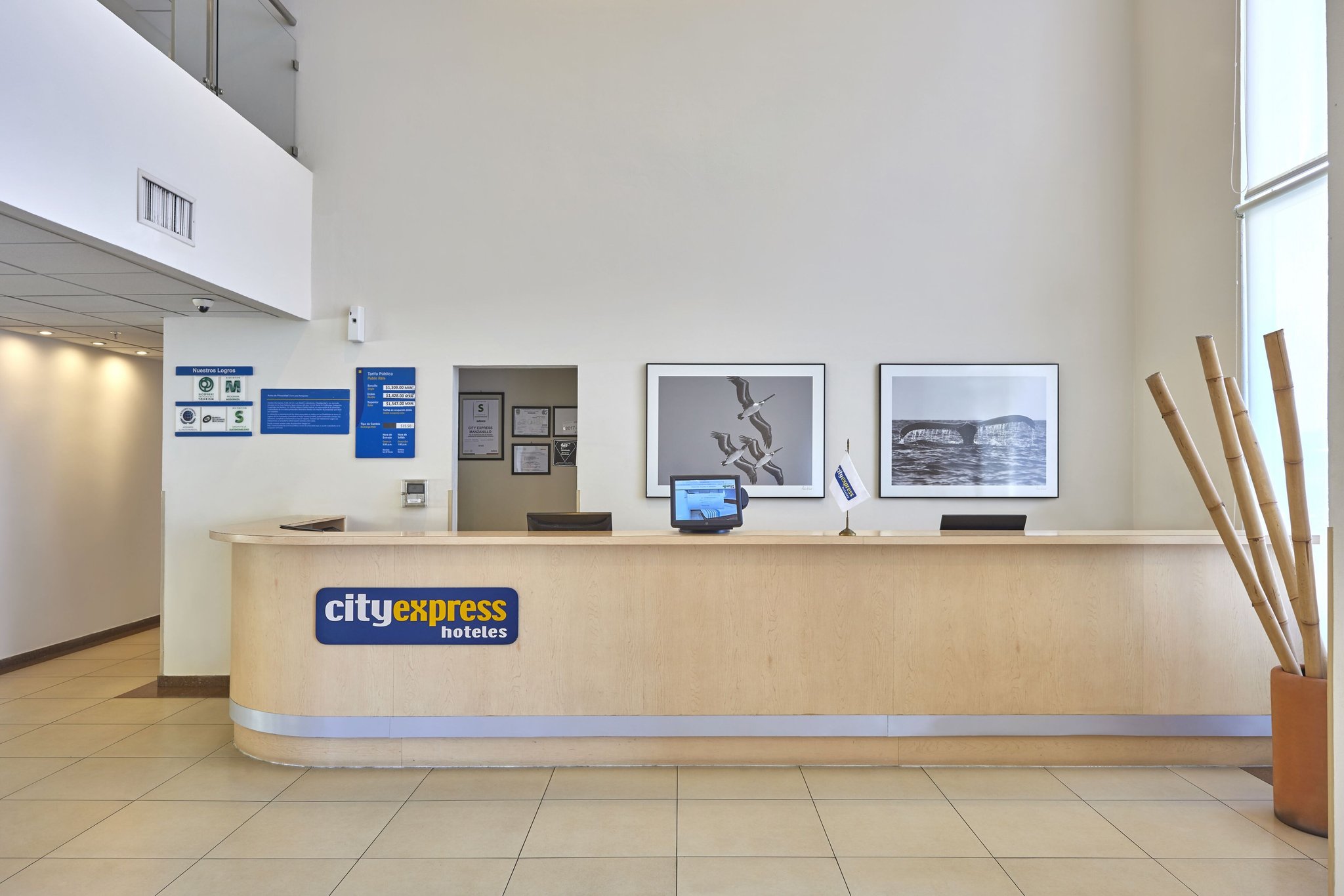 City Express by Marriott ManzanilloOver view