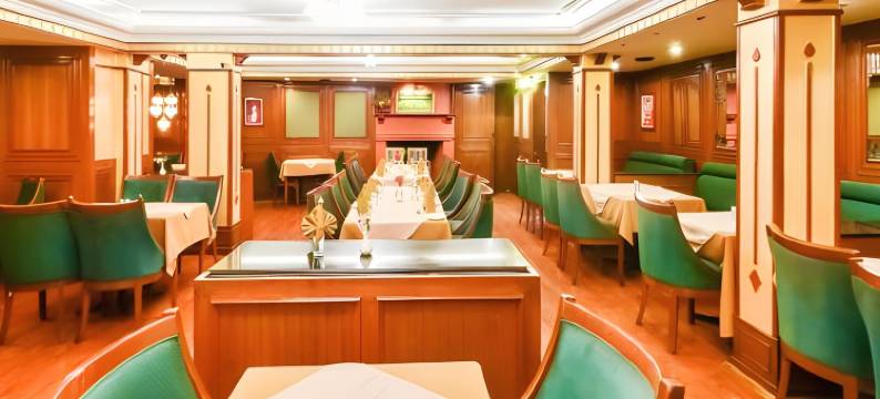 那哈尼尔吉里斯酒店(Hotel Nahar Nilgiris)图片