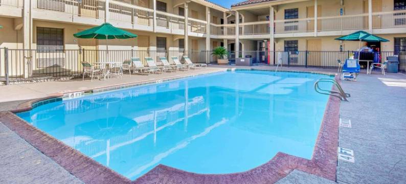 圣安东尼奥I-35瑞特曼路拉昆塔温德姆酒店(La Quinta Inn by Wyndham San Antonio I-35 N at Rittiman Rd)图片