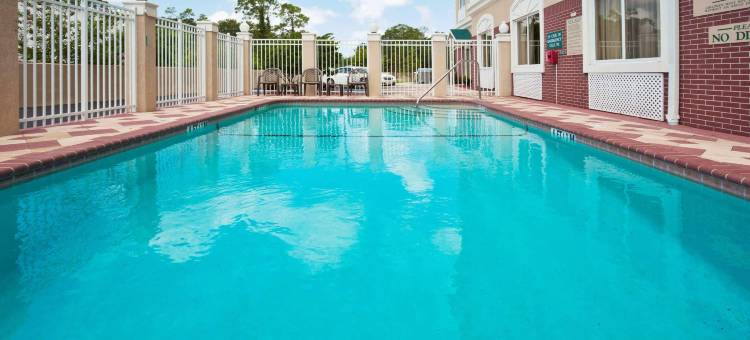 圣彼得堡克利尔沃特丽怡酒店(Country Inn & Suites by Radisson, St. Petersburg - Clearwater, FL)图片