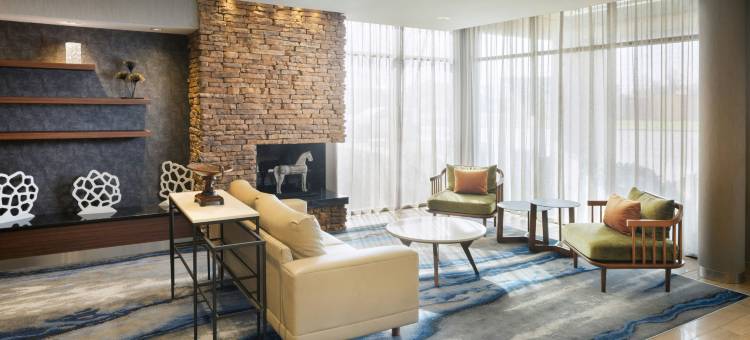 鲍灵格林万枫酒店及套房(Fairfield Inn & Suites Bowling Green)图片