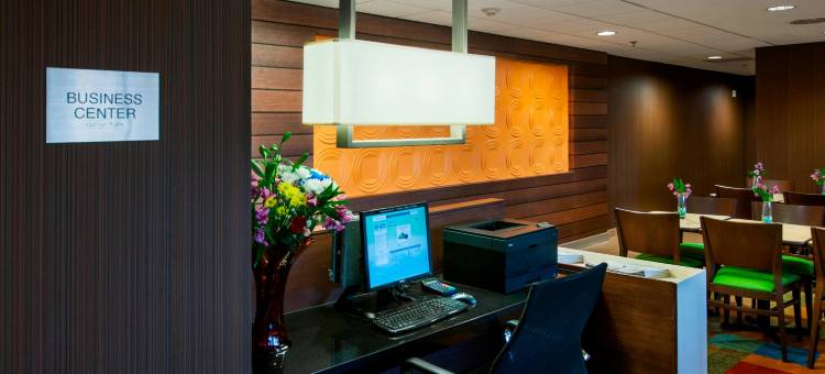 东拉瑟福德梅多兰兹万枫酒店(Fairfield Inn East Rutherford Meadowlands)图片