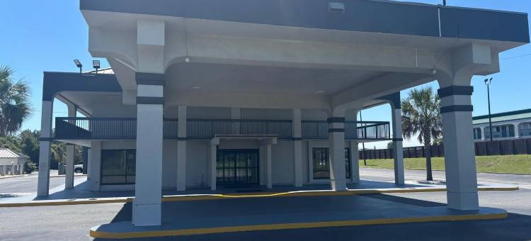 凯隆波因特酒店(Clarion Pointe)图片