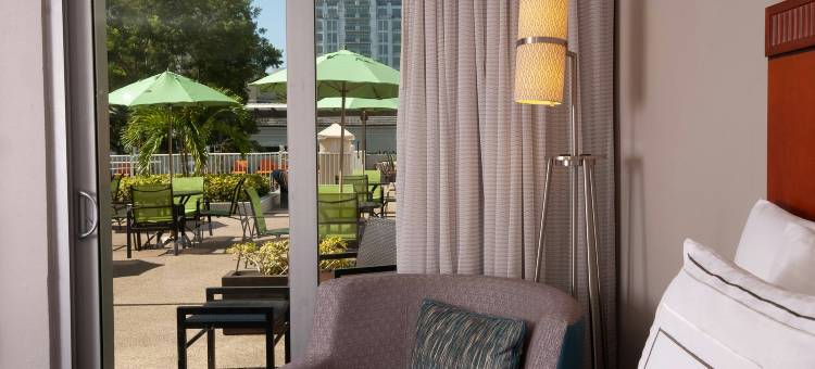 迈阿密珊瑚阁万怡酒店(Courtyard Miami Coral Gables)图片