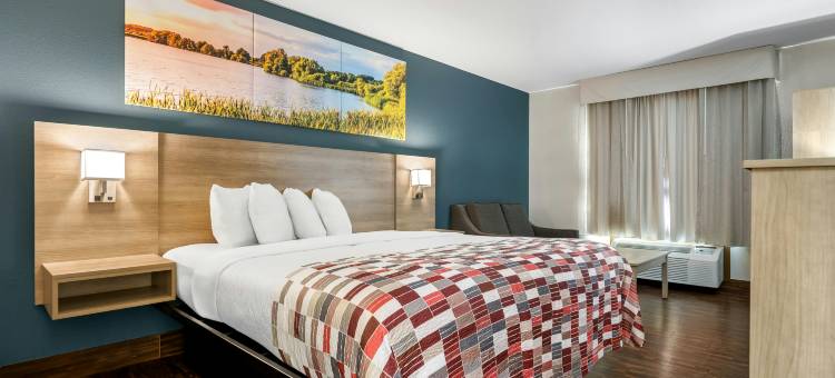 托玛红屋顶旅馆(Red Roof Inn & Suites Tomah)图片
