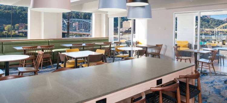 匹兹堡市中心万枫酒店及套房(Fairfield Inn & Suites Pittsburgh Downtown)图片