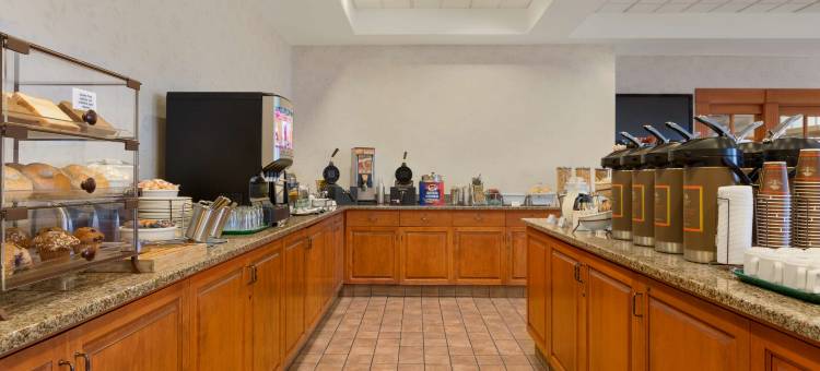 卡尔加里 - 东北丽笙乡村套房酒店(Country Inn & Suites by Radisson, Calgary-Northeast)图片