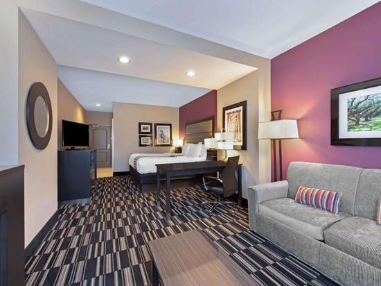 西门罗拉昆塔温德姆套房酒店