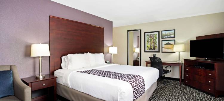 丹佛奥罗拉医疗拉昆塔温德姆套房酒店(La Quinta Inn & Suites by Wyndham Denver Aurora Medical)图片