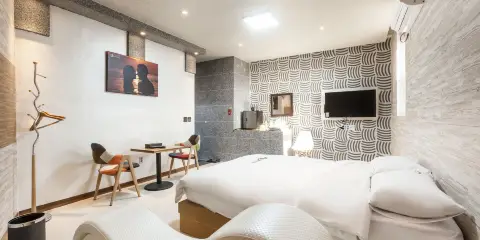 安城野鴨宿自助入住汽車旅館