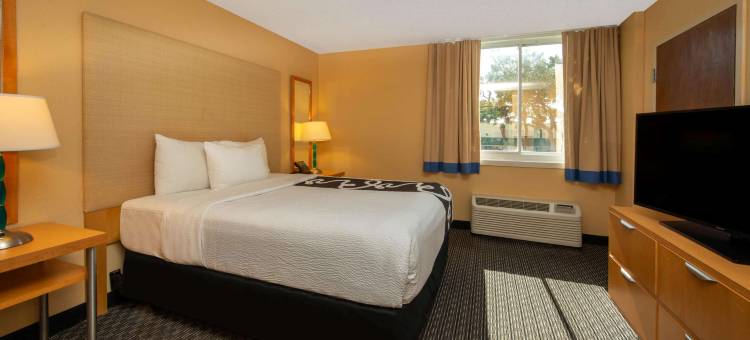 迪尔菲尔德海滩I-95拉昆塔温德姆套房酒店(La Quinta I-95 Deerfield Beach)图片