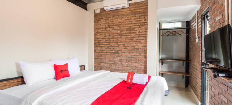 红多兹伊斯兰酒店-巴巴丹巴鲁贾卡尔(RedDoorz Syariah @ Babadan Baru Jakal)图片