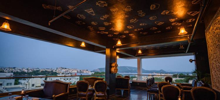 乌代布尔拉姆维拉斯湖景屋顶酒店(The Ramvilas - A Rooftop Lake View Hotel in Udaipur)图片