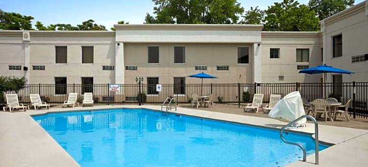 辛辛那提东戴斯酒店(Days Inn by Wyndham Cincinnati East)图片