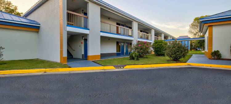 弗吉尼亚州阿什兰6号汽车旅馆(Motel 6 Ashland, VA)图片