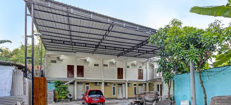 OYO 91653 哈加瓦拉蒙岸君悦伊斯兰酒店 近拉蒙岸体育中心(Grand Hagawa Syariah Near Alun Alun Lamongan RedPartner)图片