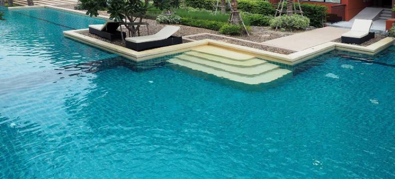 华欣布鲁洛克泳池景观酒店(Bluroc Huahin Pool View)图片