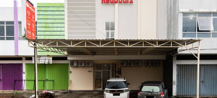 红多兹酒店@格拉哈塞梅朗马洛斯(RedDoorz @ Graha Cemerlang Maros)图片