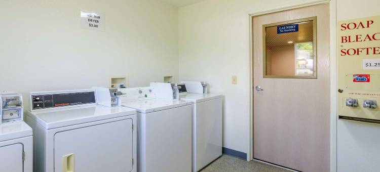 6号布里斯都汽车旅馆(Motel 6 Bristol, VA)图片