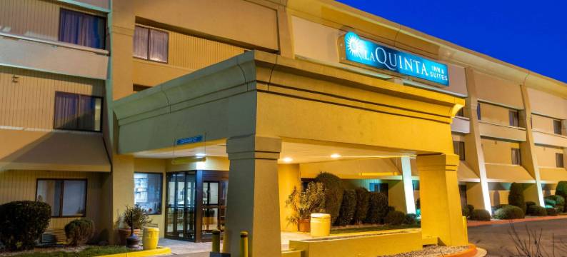 阿尔伯克基日报中心西北拉昆塔温德姆套房酒店(La Quinta Inn & Suites by Wyndham Albuquerque Journal Ctr NW)图片