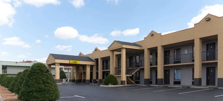 克拉克斯维尔东北速8酒店(Super 8 by Wyndham Clarksville Northeast)图片