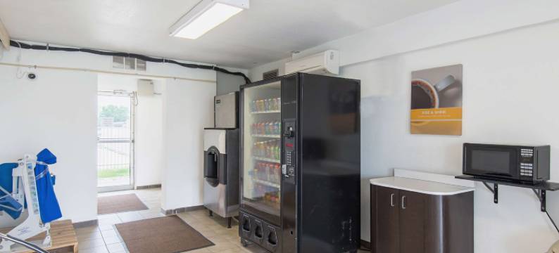 密苏里堪萨斯城 - 机场 6 号汽车旅馆(Motel 6 Kansas City, MO - Airport)图片