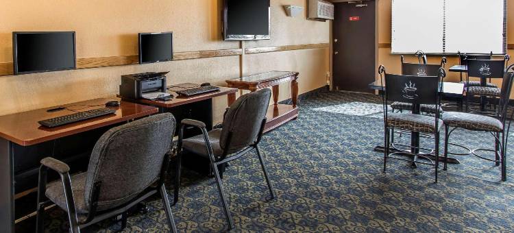 克林顿布伦特伍德旅馆(Brentwood Inn Clinton)图片