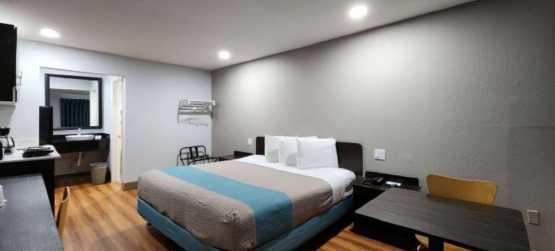 得克萨斯州休斯敦的韦伯斯特工作室6 - 那萨湖(Studio 6 Webster, TX  Houston - NASA Lake)图片