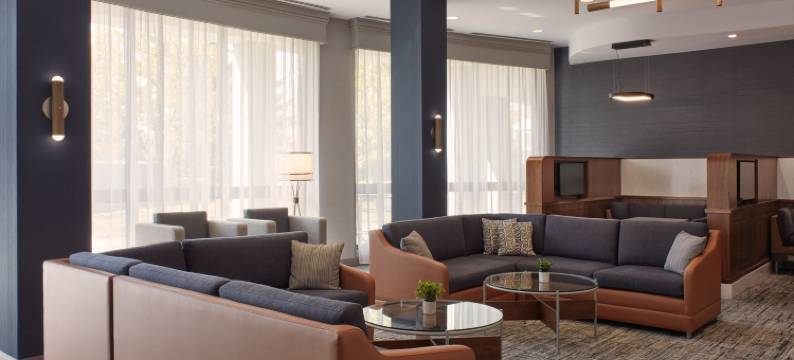 密西沙加机场企业中心西万怡酒店(Courtyard Mississauga-Airport Corporate Centre West)图片