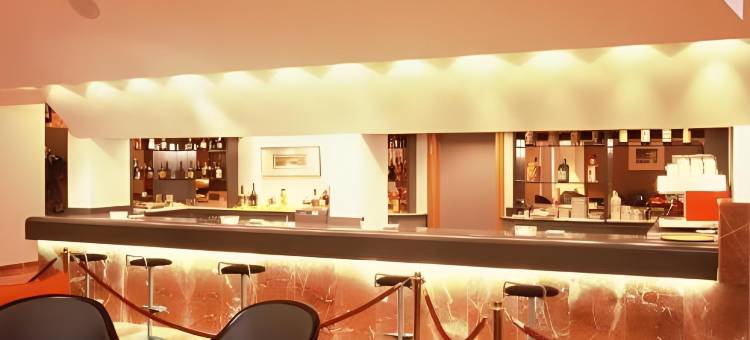 洛格罗尼奥城酒店(Hotel Ciudad de Logroño)图片