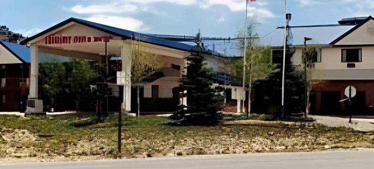 豪华套房酒店(Luxury Inn & Suites)图片