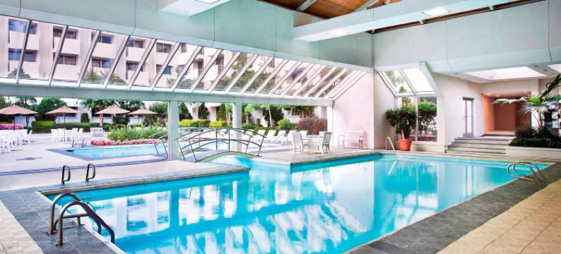 格林斯伯勒喜来登四季酒店(Sheraton Greensboro at Four Seasons)图片