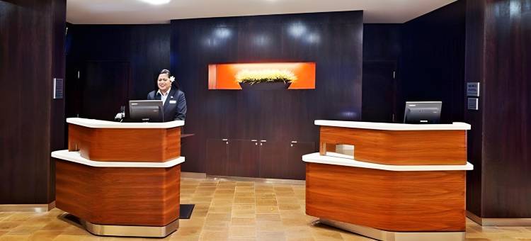 塔尔萨伍德兰希尔斯万豪万怡酒店(Courtyard Tulsa Woodland Hills)图片