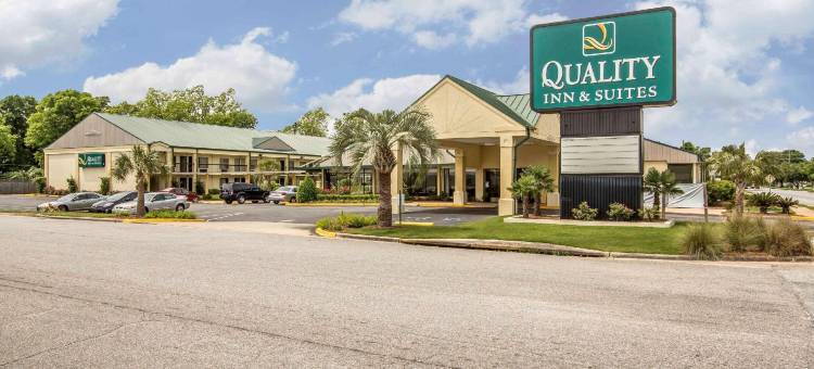 尤福拉湖附近凯艺套房酒店(Quality Inn & Suites Near Lake Eufaula)图片