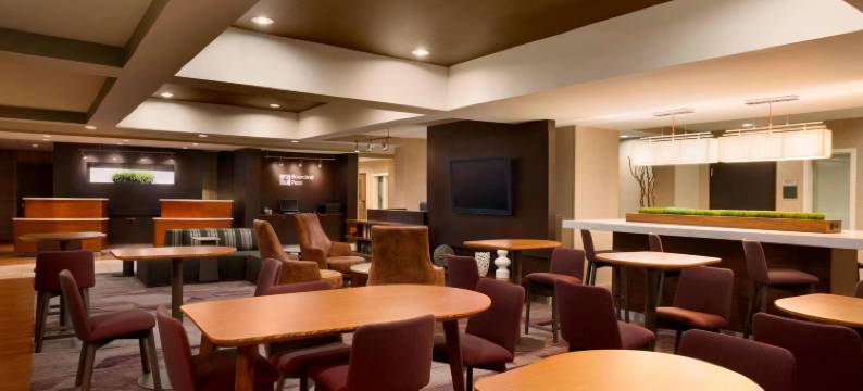 尚佩恩万怡酒店(Courtyard Champaign)图片