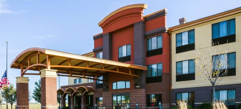 克拉丽奥波恩特苏福尔斯机场酒店(Clarion Pointe Sioux Falls Airport)图片