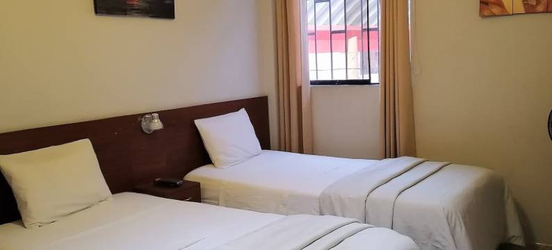 罗德因青年旅舍(Hostal Rodinn)图片