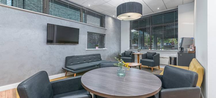 法恩伯勒HQ公寓酒店(HQ Aparthotel Farnborough)图片