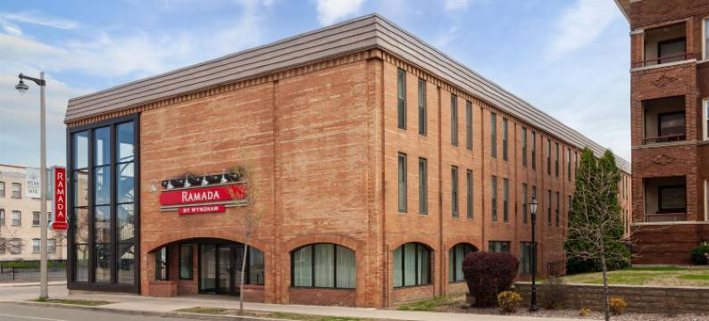 温德姆华美达酒店-密尔沃基(Ramada by Wyndham Milwaukee)图片