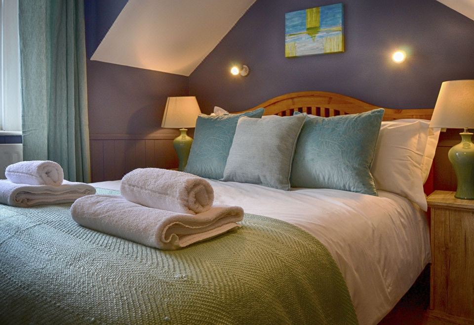 The Lansdowne Cottage Hotel Overview